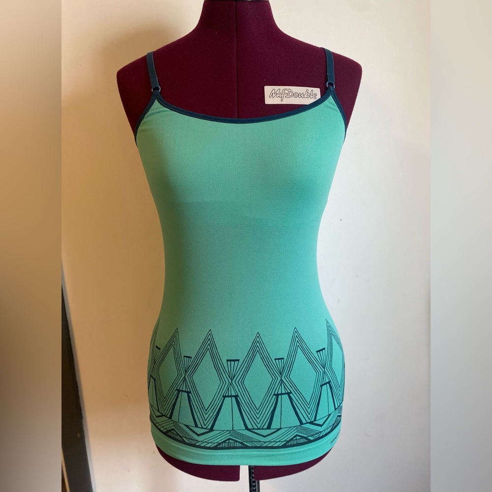 Patagonia top with built in bra